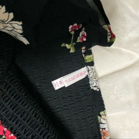 2 Xhilaration mini floral summer dresses EUC - Picture 5 of 5